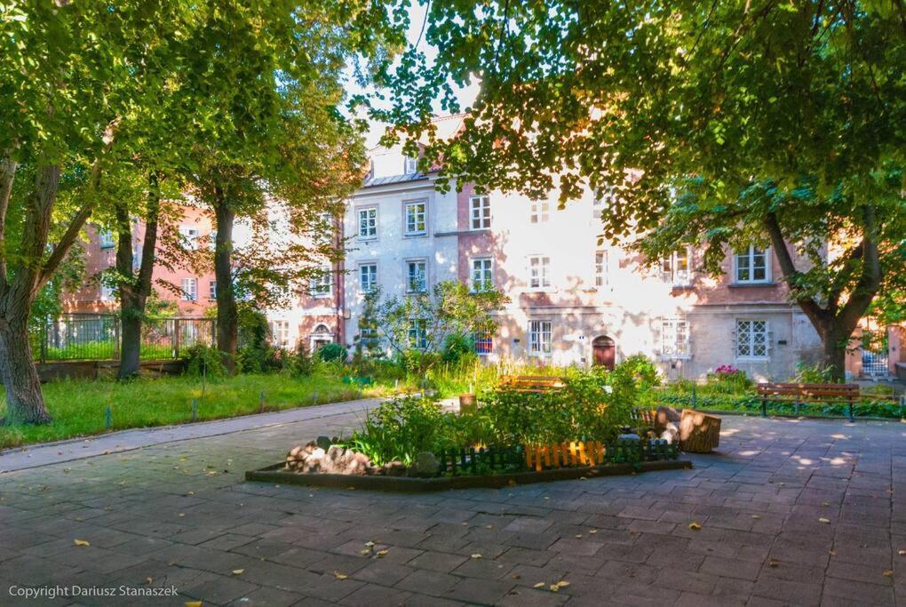 Apartment Gorgeous Historic Tenement Apt. - New Town Square! Warschau